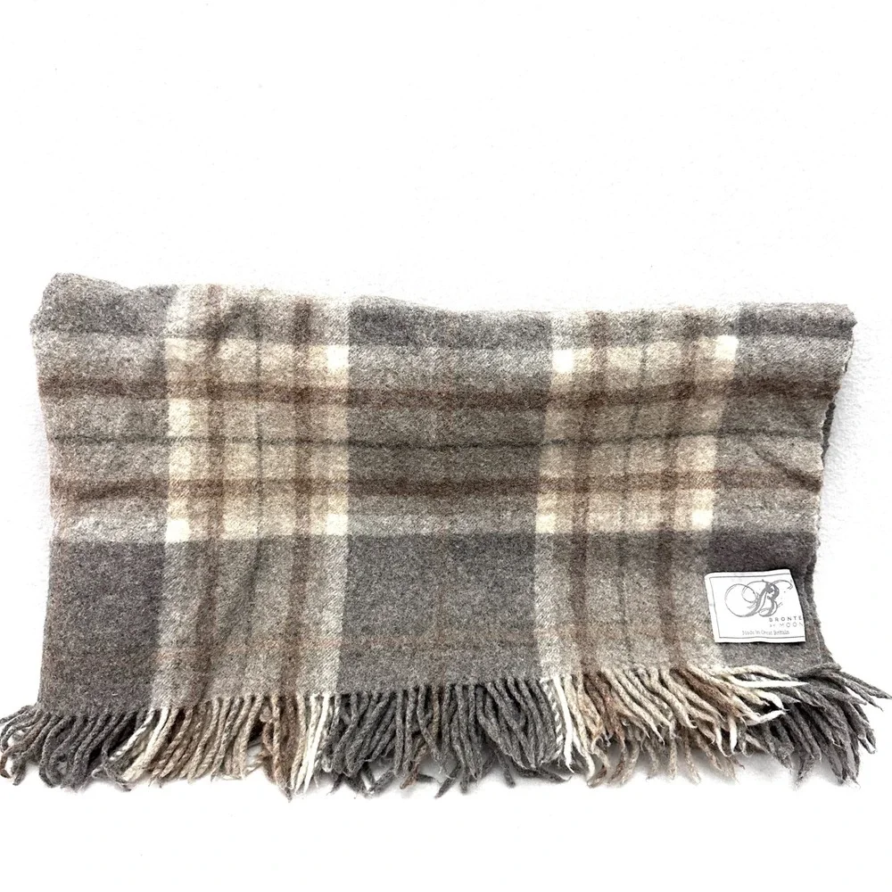 Bronte by Moon Plaid Wool Throw Blanket Great Britain Fringe 58x48 Gray Beige